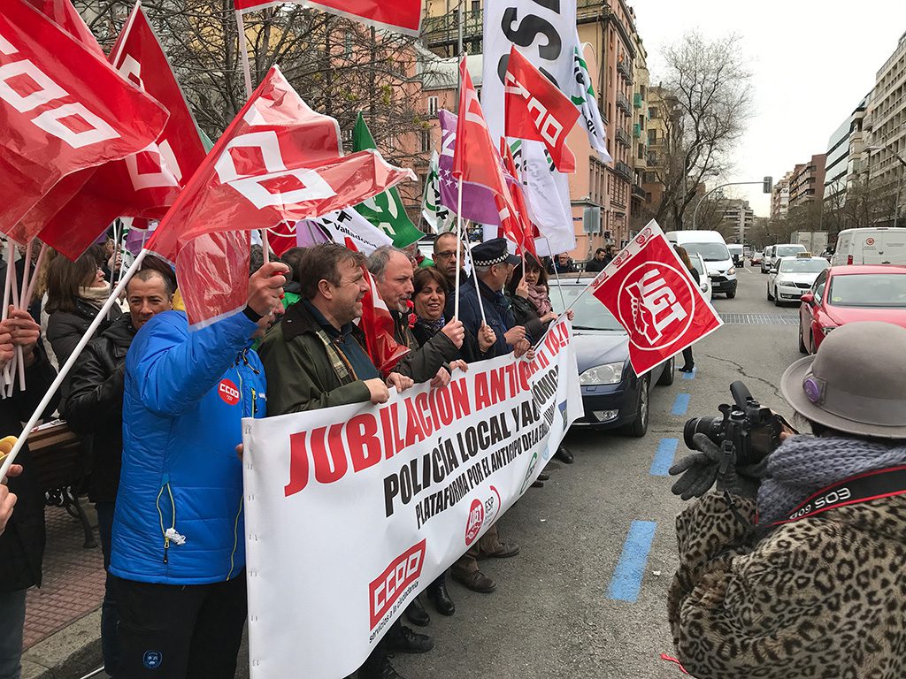 Concentración 23M  por la jubilación anticipada Policia Municipal en la Delegación del Gobierno de Madrid